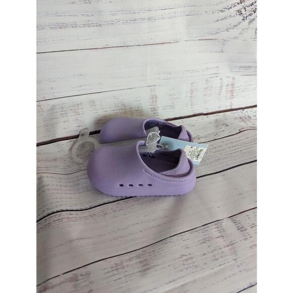 Cat & Jack Other - NWT Cat & Jack Girls Purple Shoe 6